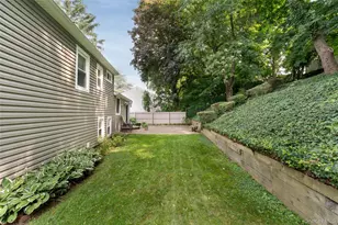 13 Longford St, Huntington, NY 11743 - Photo 36