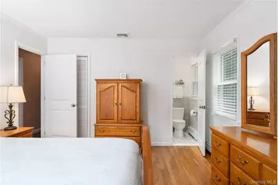 13 Longford Street, Huntington, NY 11743 - Photo 16