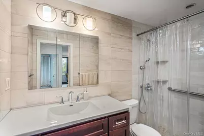 162-10 Powells Cove Boulevard #7D, Whitestone, NY 11357 - Photo 10
