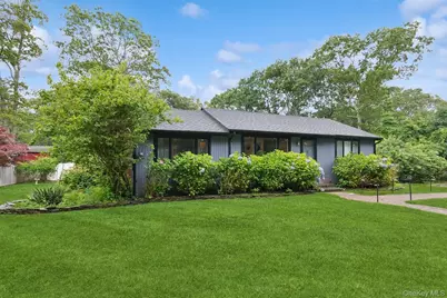 27 Atlantic Avenue, Hampton Bays, NY 11946 - Photo 2
