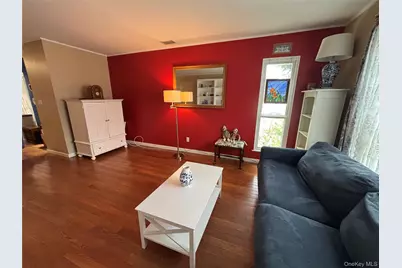 31 Anchor Street #U, Freeport, NY 11520 - Photo 8