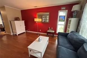 31 Anchor St, Freeport, NY 11520 - Photo 8