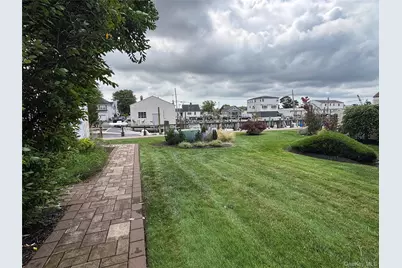 31 Anchor Street #U, Freeport, NY 11520 - Photo 18