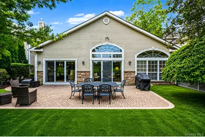 163 Hamlet Drive, Mount Sinai, NY 11766 - Photo 10