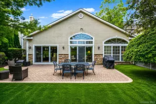 163 Hamlet Dr, Mount Sinai, NY 11766 - Photo 10