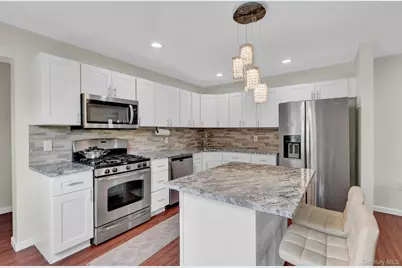 260 W 12th Street, Deer Park, NY 11729 - Photo 12