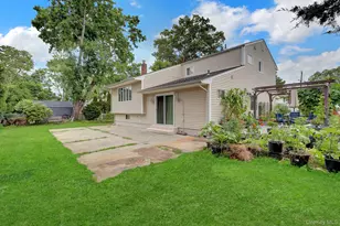 260 W 12th St, Deer Park, NY 11729 - Photo 32