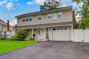 260 W 12th St, Deer Park, NY 11729 - Photo 2