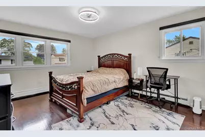260 W 12th Street, Deer Park, NY 11729 - Photo 18