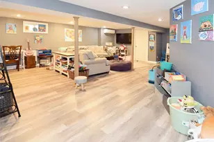 67 Iris Ave, Floral Park, NY 11001 - Photo 12