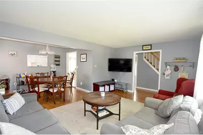 67 Iris Avenue, Floral Park, NY 11001 - Photo 4