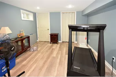 67 Iris Avenue, Floral Park, NY 11001 - Photo 14