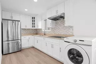 40-08 214th Pl, Bayside, NY 11361 - Photo 18