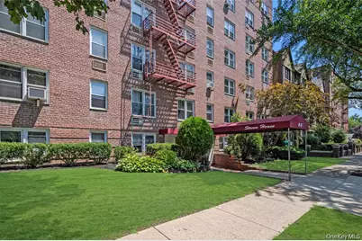 84-25 118 Street #3D, Kew Gardens, NY 11415 - Photo 1