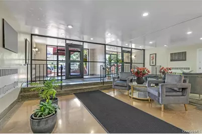 84-25 118 Street #3D, Kew Gardens, NY 11415 - Photo 2