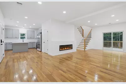 804 Peenpack Trail, Sparrow Bush, NY 12780 - Photo 12