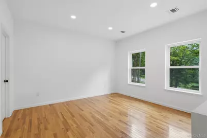 804 Peenpack Trail, Sparrow Bush, NY 12780 - Photo 24