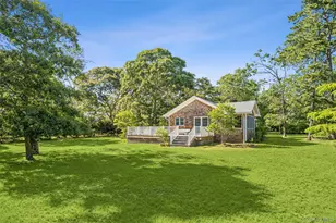 172 Bay Ave E, Hampton Bays, NY 11946 - Photo 6