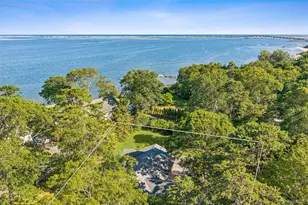 172 Bay Ave E, Hampton Bays, NY 11946 - Photo 2