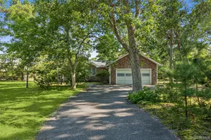 172 Bay Ave E, Hampton Bays, NY 11946 - Photo 4