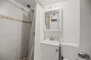12 Saratoga Rd, White Plains, NY 10607 - Photo 22