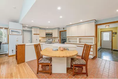 3 Oak Court, Hampton Bays, NY 11946 - Photo 10