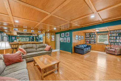 3 Oak Court, Hampton Bays, NY 11946 - Photo 16