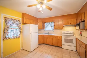 32 Peter Cooper Dr, Poughkeepsie, NY 12601 - Photo 10