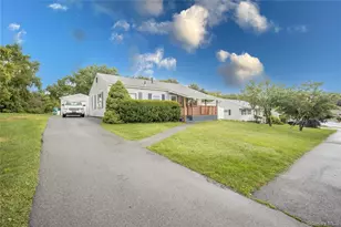 32 Peter Cooper Dr, Poughkeepsie, NY 12601 - Photo 4