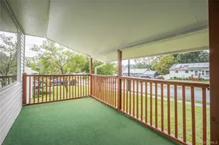 32 Peter Cooper Dr, Poughkeepsie, NY 12601 - Photo 6