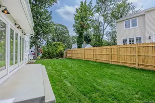 28 Alsace Pl, Northport, NY 11768 - Photo 24