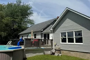 24 Miller Ave, East Moriches, NY 11940 - Photo 16