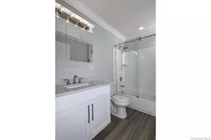 100 Pineview Ln, Coram, NY 11727 - Photo 10