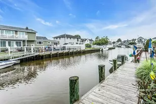 10 Garfield Pl, Massapequa, NY 11758 - Photo 30