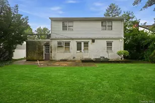 8 Redwood Rd, New Hyde Park, NY 11040 - Photo 30
