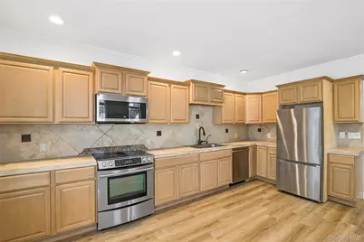 44 Ridgedale Avenue, Farmingville, NY 11738 - Photo 12