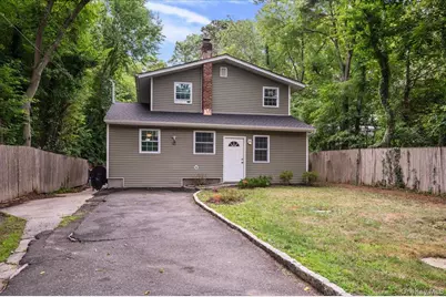 1241 Connetquot Avenue, Central Islip, NY 11722 - Photo 2