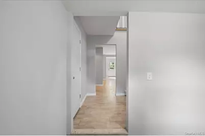 1241 Connetquot Avenue, Central Islip, NY 11722 - Photo 4