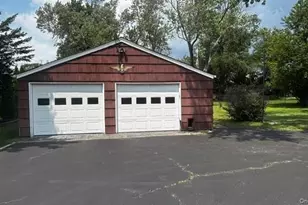 59 Farmers Ave, Lindenhurst, NY 11757 - Photo 2