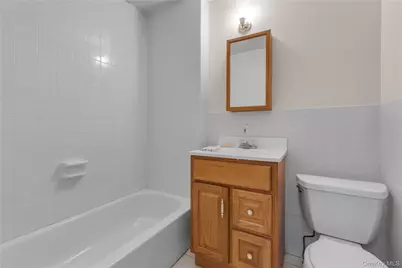 322 Jericho Turnpike, Floral Park, NY 11001 - Photo 8