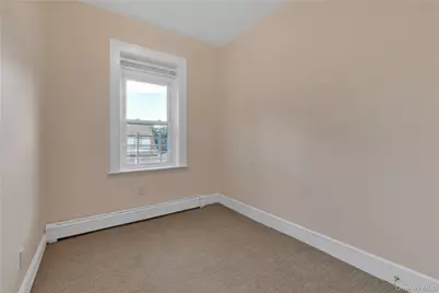 322 Jericho Turnpike, Floral Park, NY 11001 - Photo 16