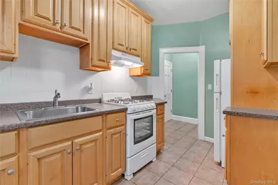 322 Jericho Turnpike, Floral Park, NY 11001 - Photo 12