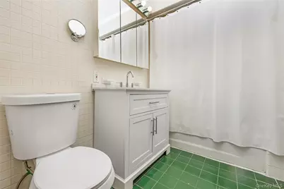 80-45 Grenfell Street, Kew Gardens, NY 11415 - Photo 22
