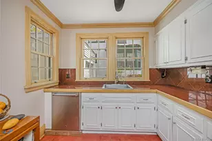 80-45 Grenfell St, Kew Gardens, NY 11415 - Photo 16