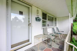 2514 Lindenmere Dr, Merrick, NY 11566 - Photo 2