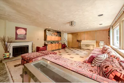 2514 Lindenmere Drive, Merrick, NY 11566 - Photo 12