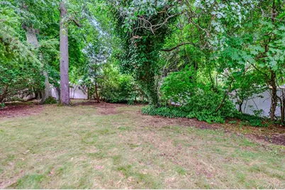 2514 Lindenmere Drive, Merrick, NY 11566 - Photo 24