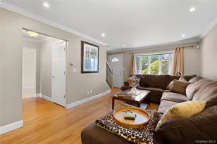320 Aster Rd, West Islip, NY 11795 - Photo 10