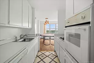 555 Kappock St, Bronx, NY 10463 - Photo 8