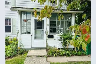 44 Davis Avenue, Poughkeepsie, NY 12603 - Photo 2